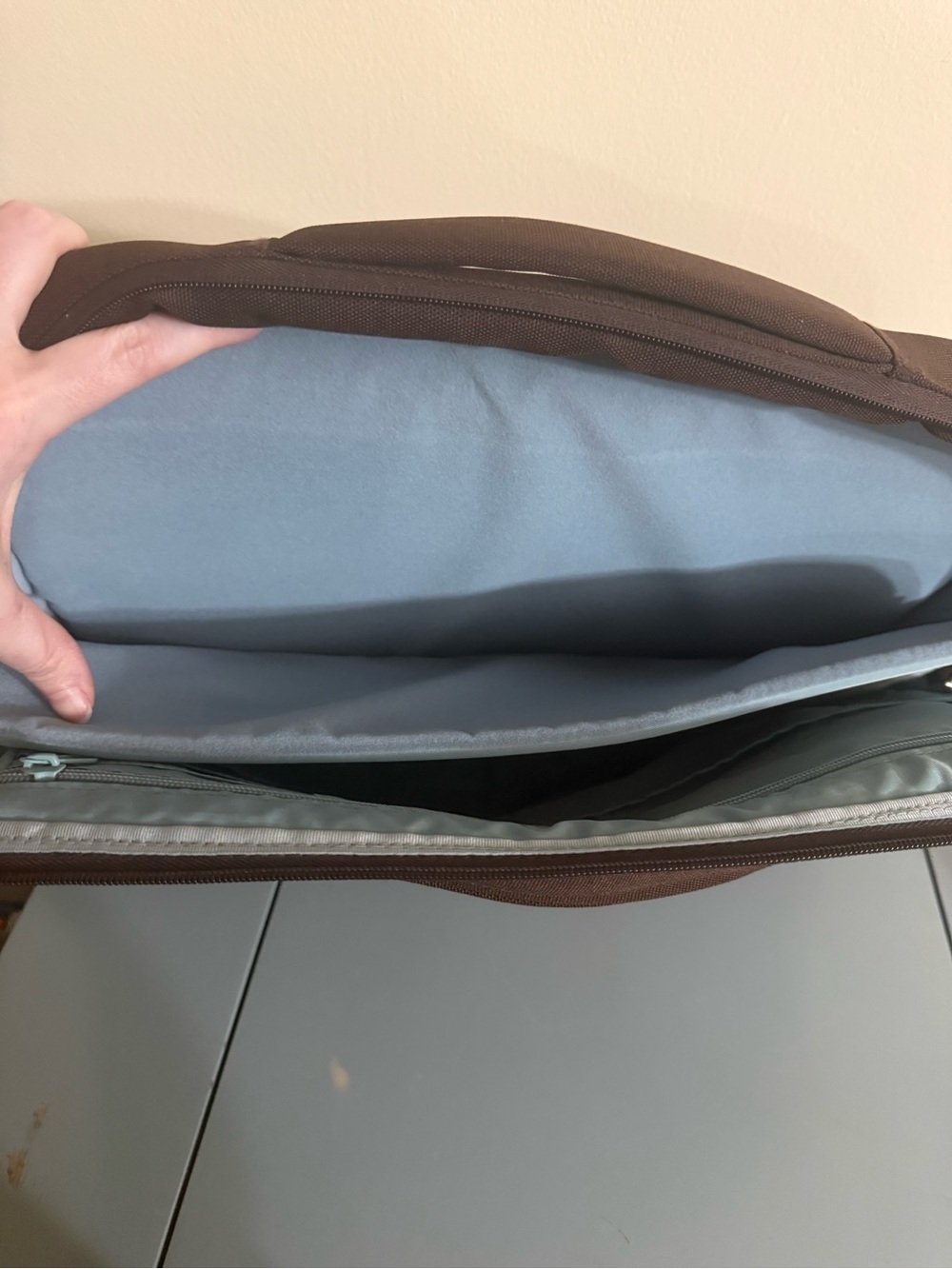 BELKIN PADDED SHOULDER STRAP LAPTOP MESSENGER BAG Brown Blue - Picture 4 of 6